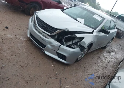 2018 Nissan Altima 2.5 S z USA, uszkodzony, nr VIN 1N4AL3AP0JC159938